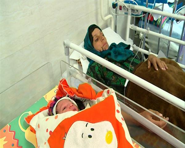 اورژانس هوایی کرمانشاه فرشته نجات مادر بیمار و نوزادش شد