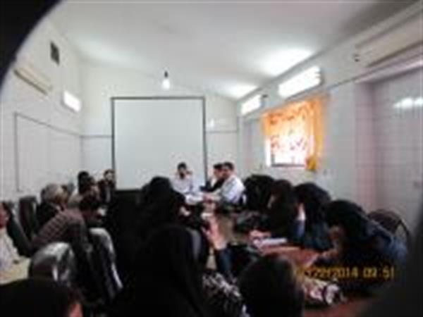 برگزاری جلسا ت آموزشی برای اعضای کلیه تیمهای عملیاتی طرح واکسیناسیون فلج اطفال در شهرستان دالاهو